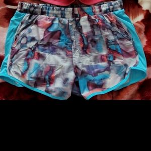 (NWT) Under Armour running shorts